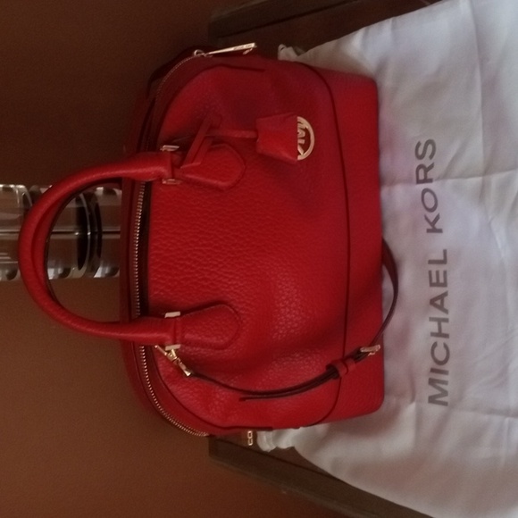 Red Michael Kors bag - Picture 2 of 7